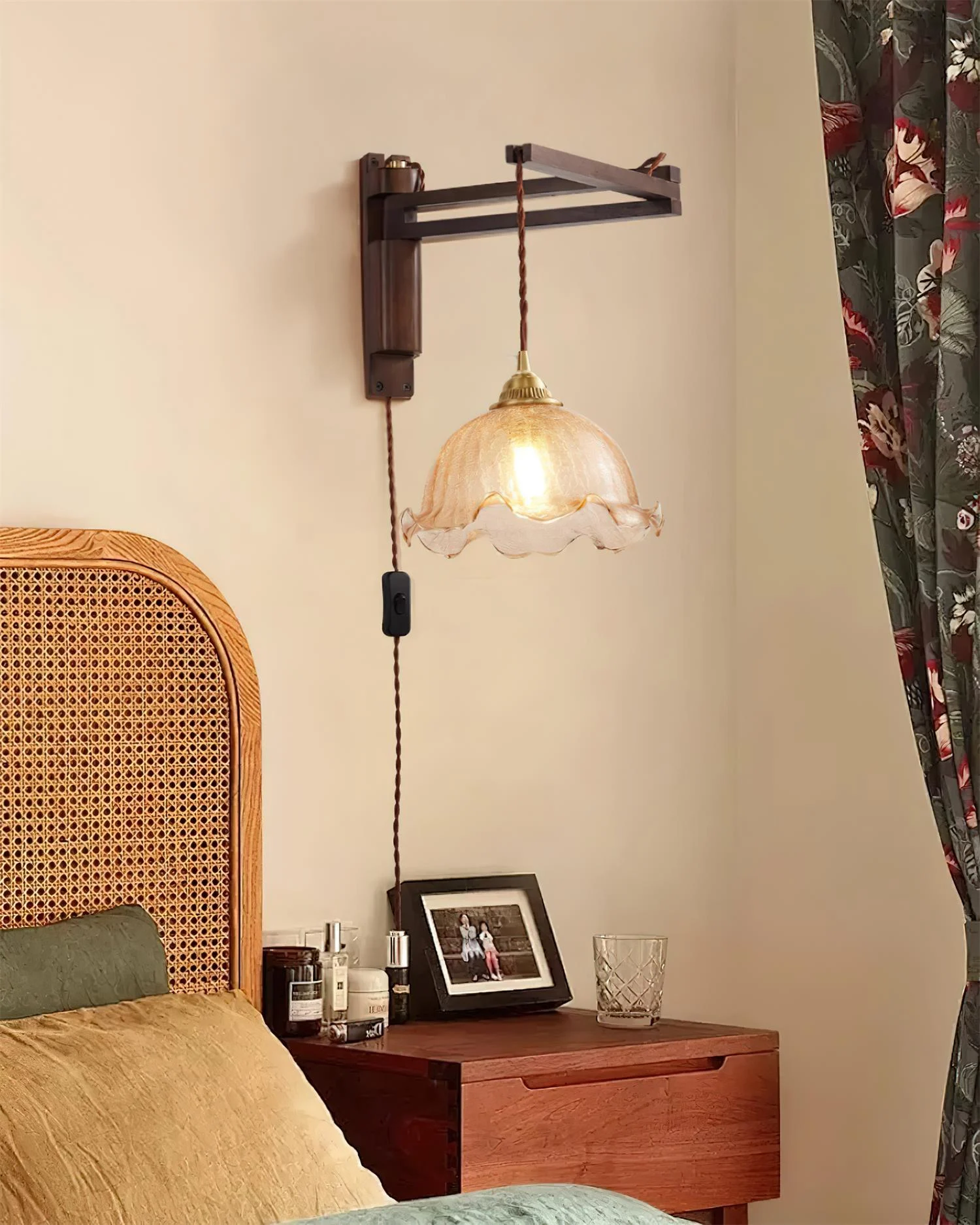 Vintage Maria Plug In Wall Lamp-Homelova