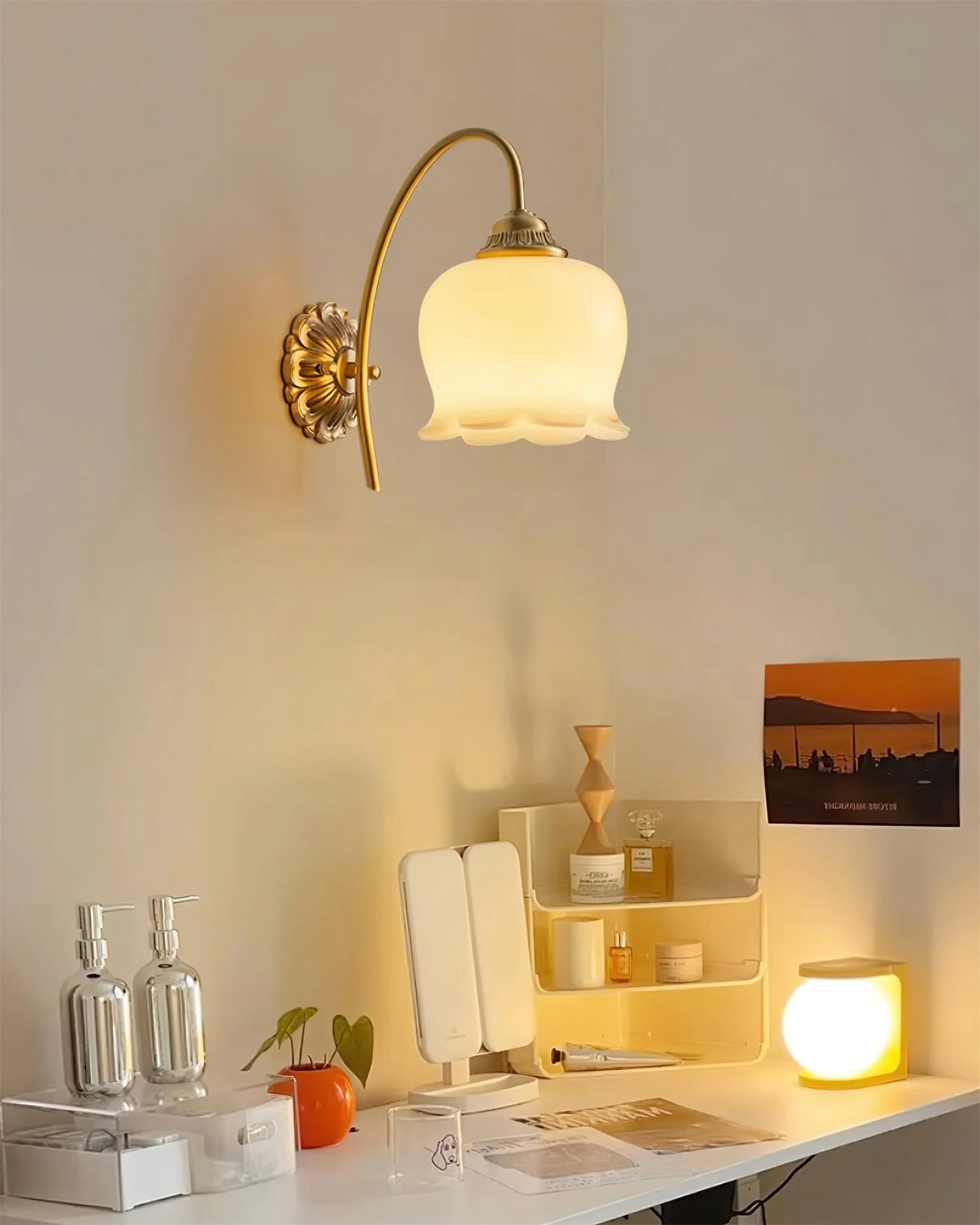 Vintage Mia Wall Lamp-Homelova
