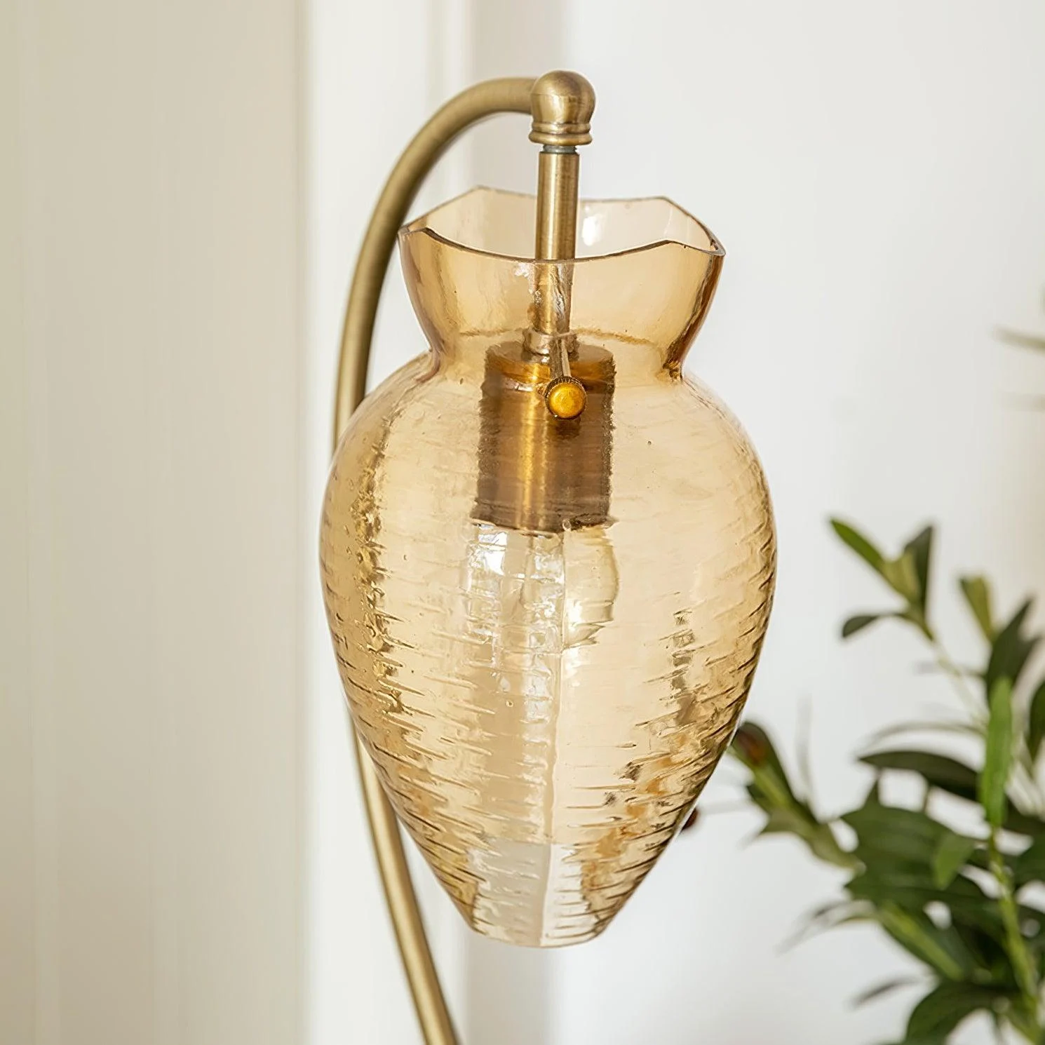 Vintage Natasha Table Lamp-Homelova
