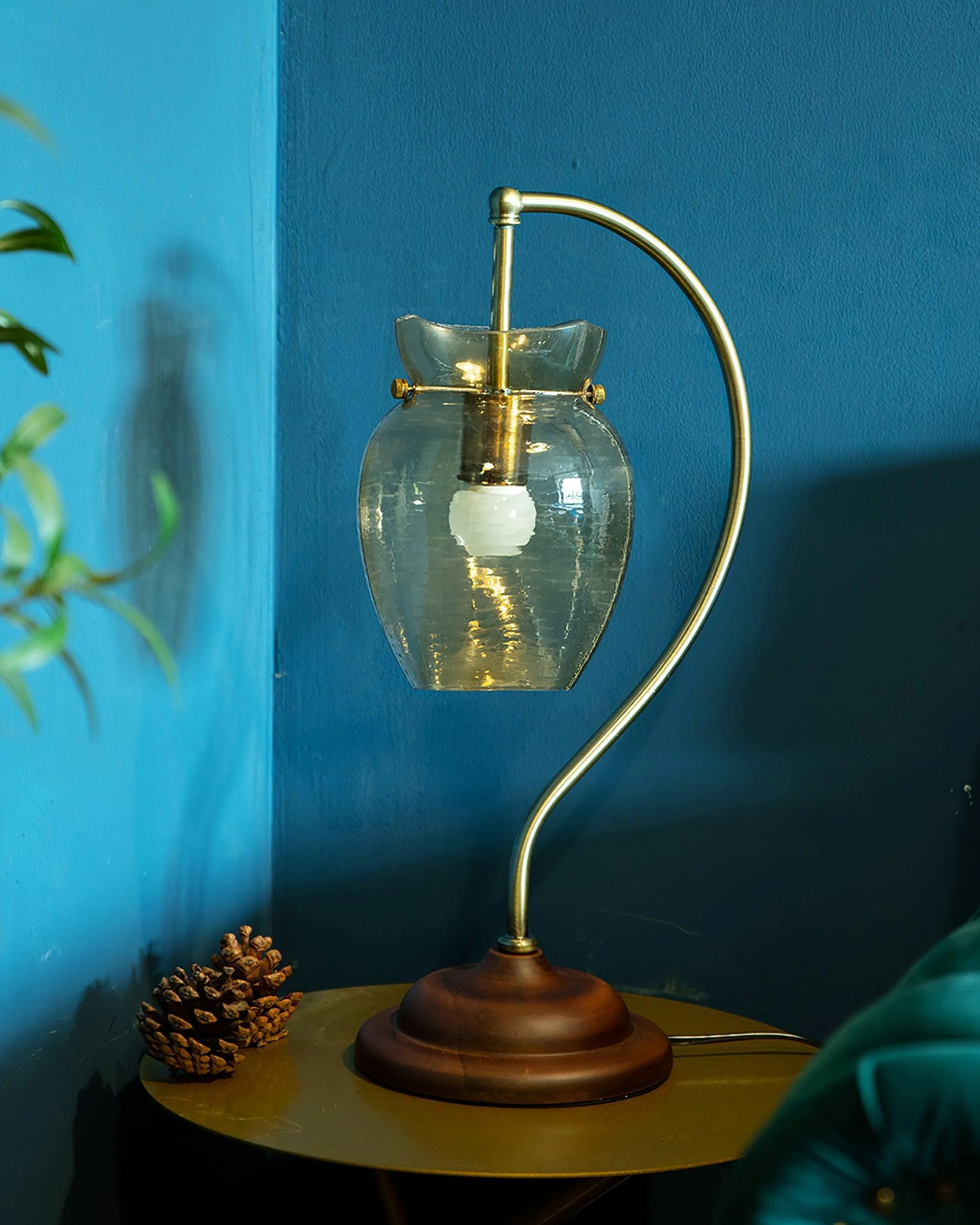 Vintage Natasha Table Lamp-Homelova