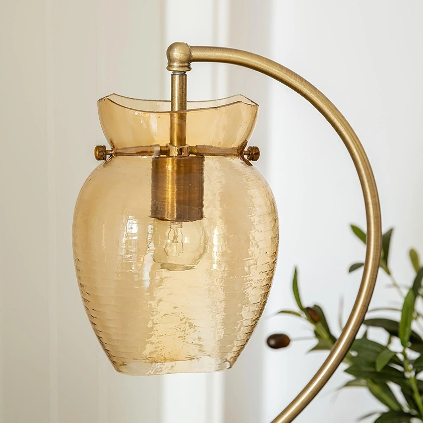 Vintage Natasha Table Lamp-Homelova