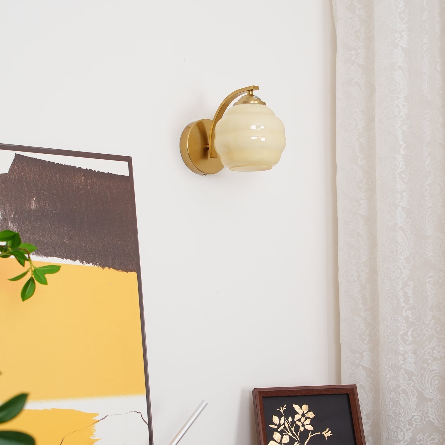 Art Deco Plug-in Wall Lamp-Homelova