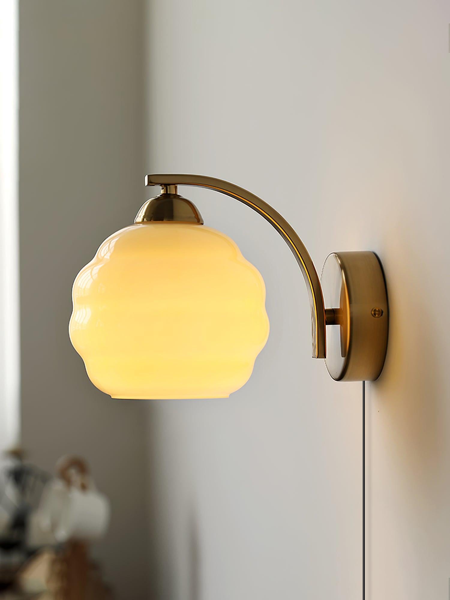 Art Deco Plug-in Wall Lamp-Homelova