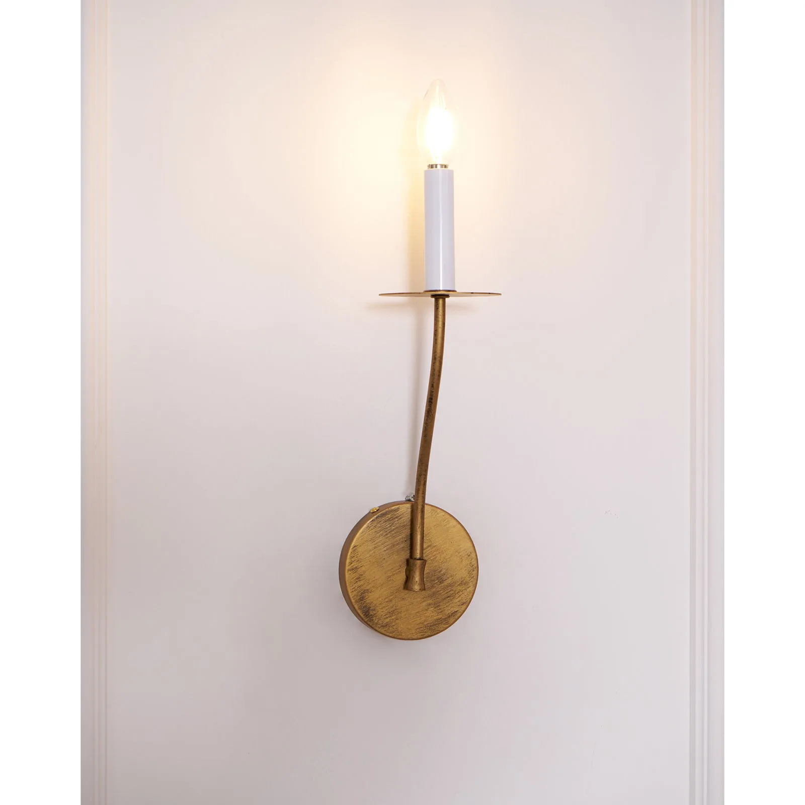 Belfair Wall Lamp-Homelova
