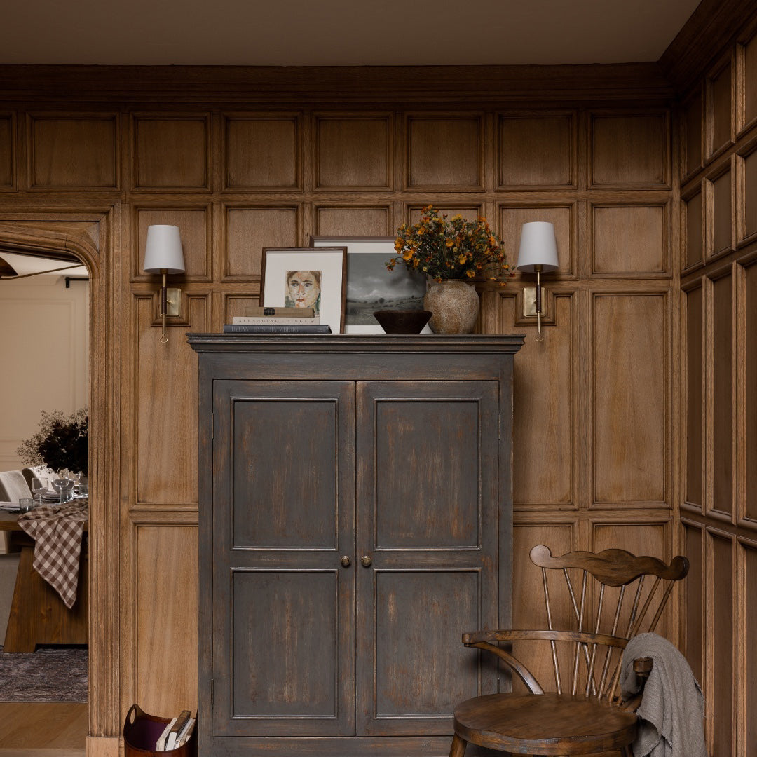 Griffin Staggered Tail Sconce-Homelova