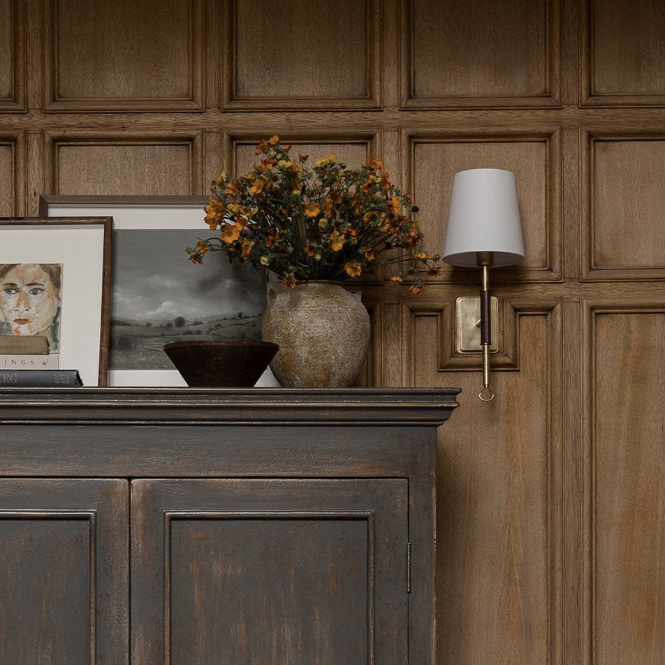 Griffin Staggered Tail Sconce-Homelova