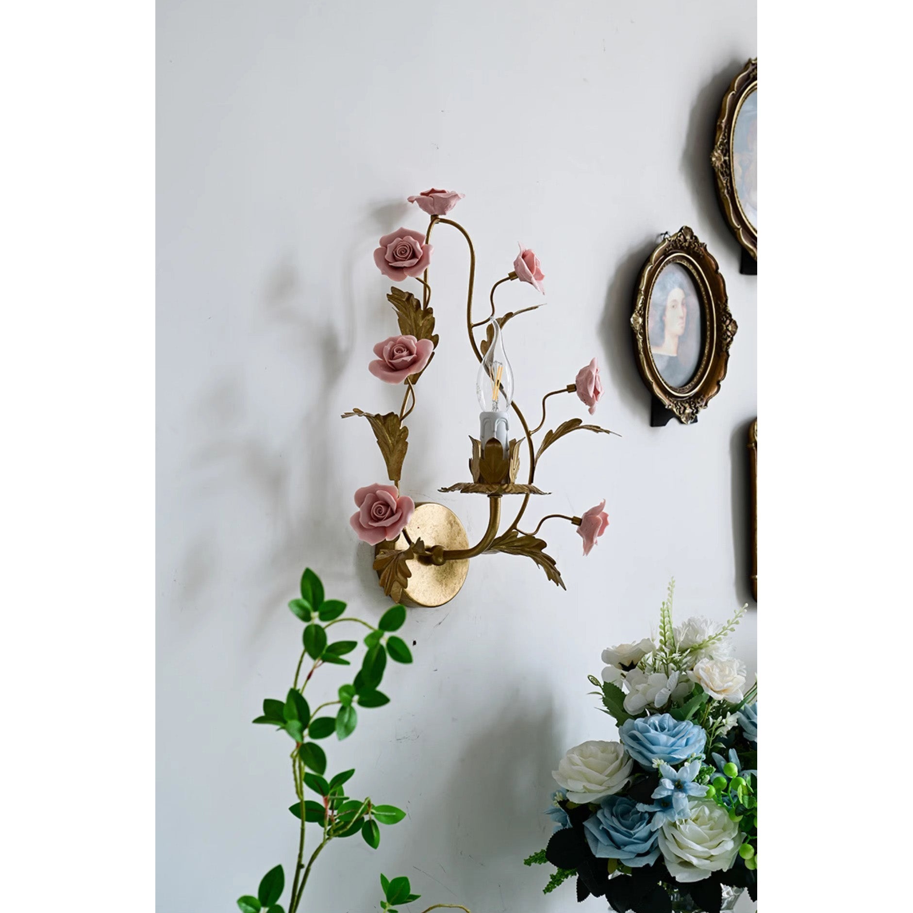 Heritage Floral Wall Lamp-Homelova
