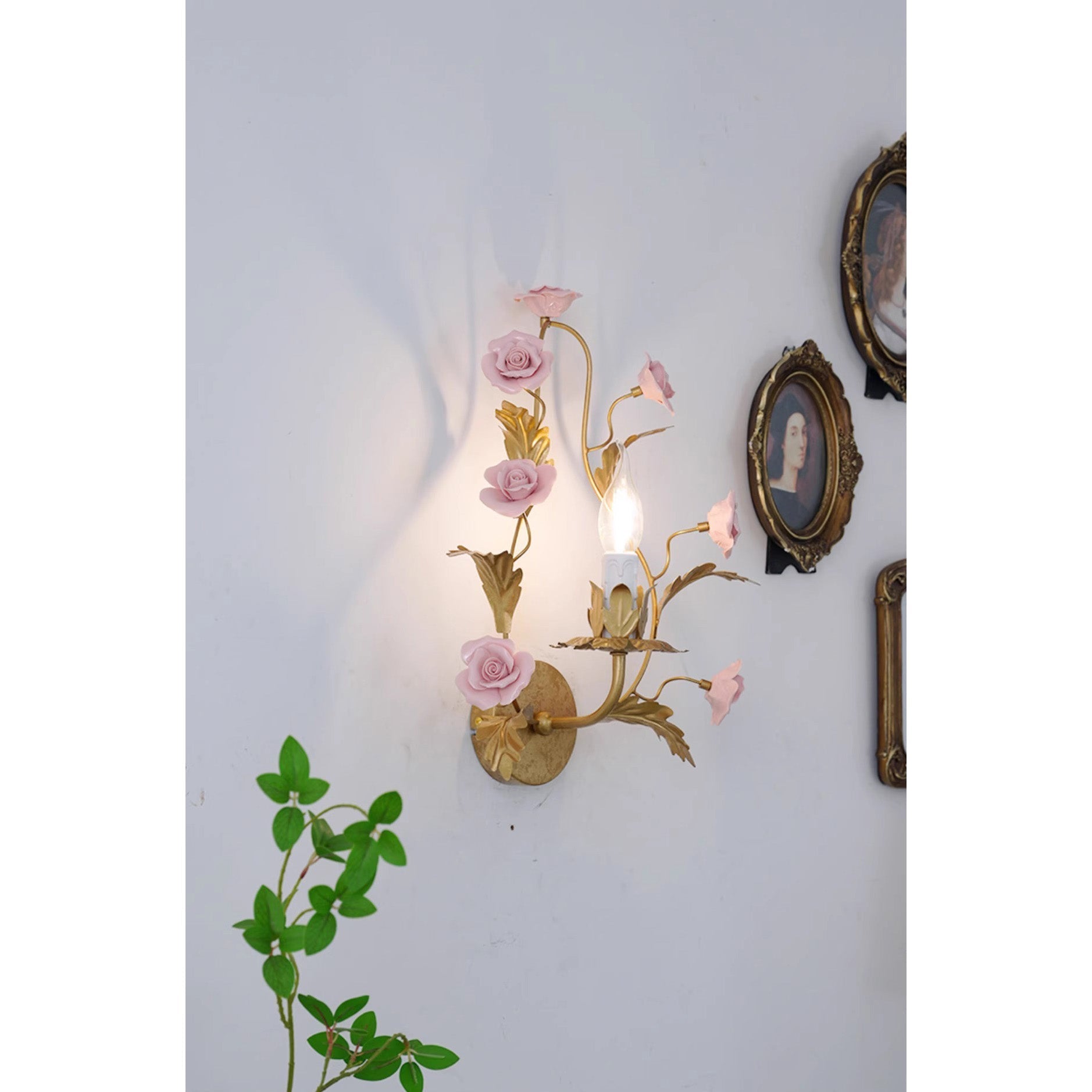 Heritage Floral Wall Lamp-Homelova