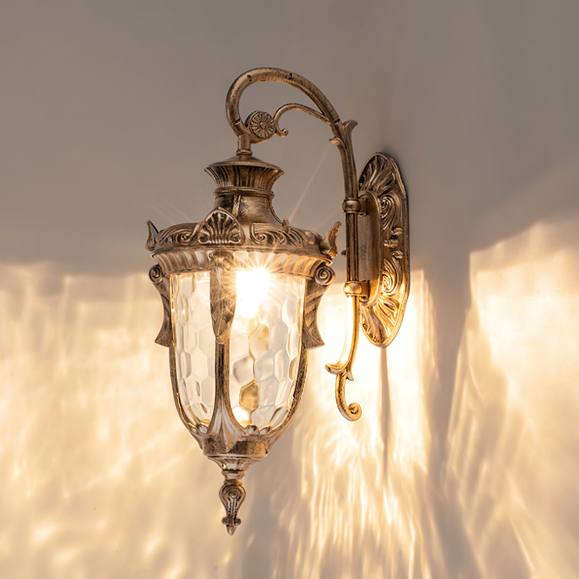 Heritage Outdoor Wall Lamp-Homelova