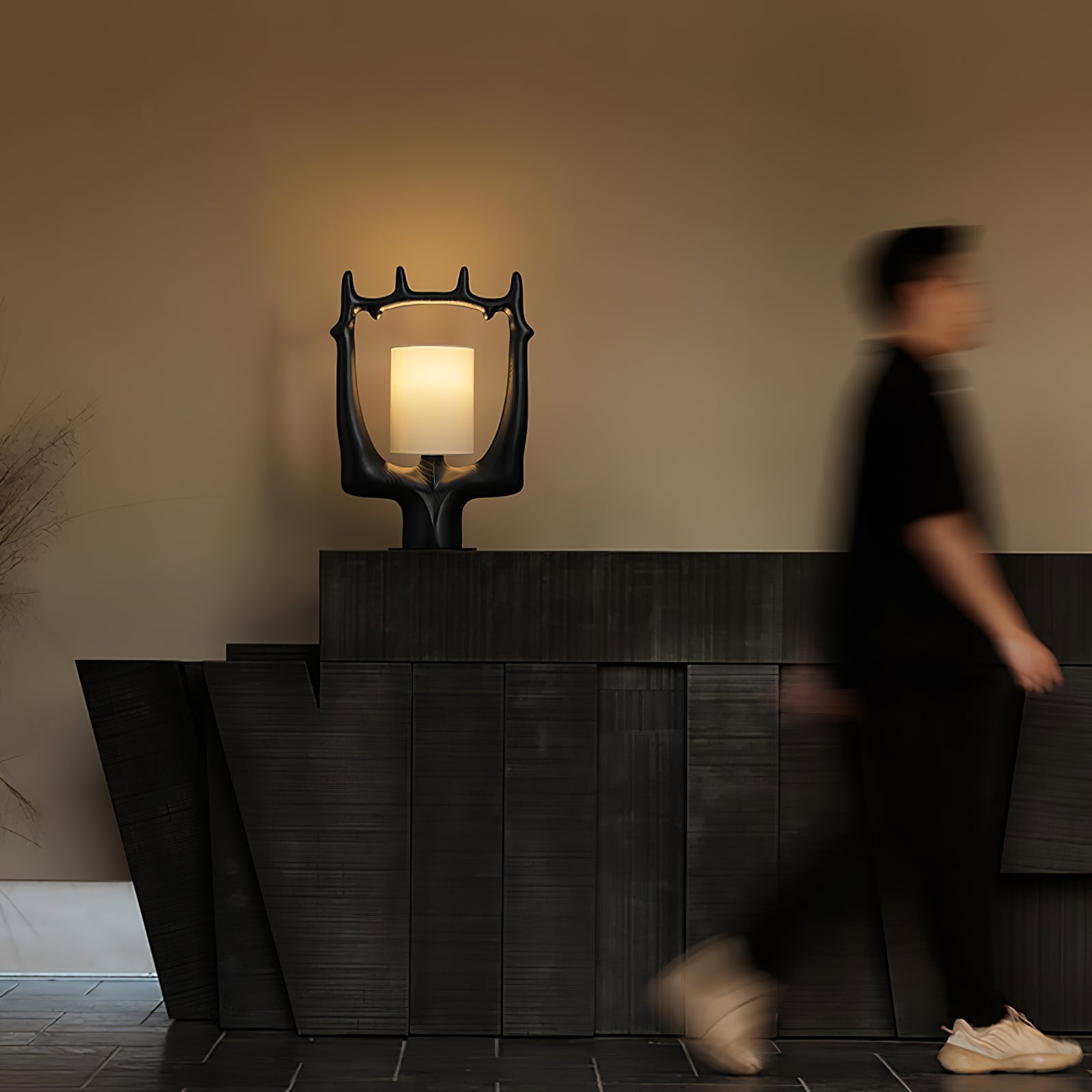 Antler Ring Table Lamp-Homelova