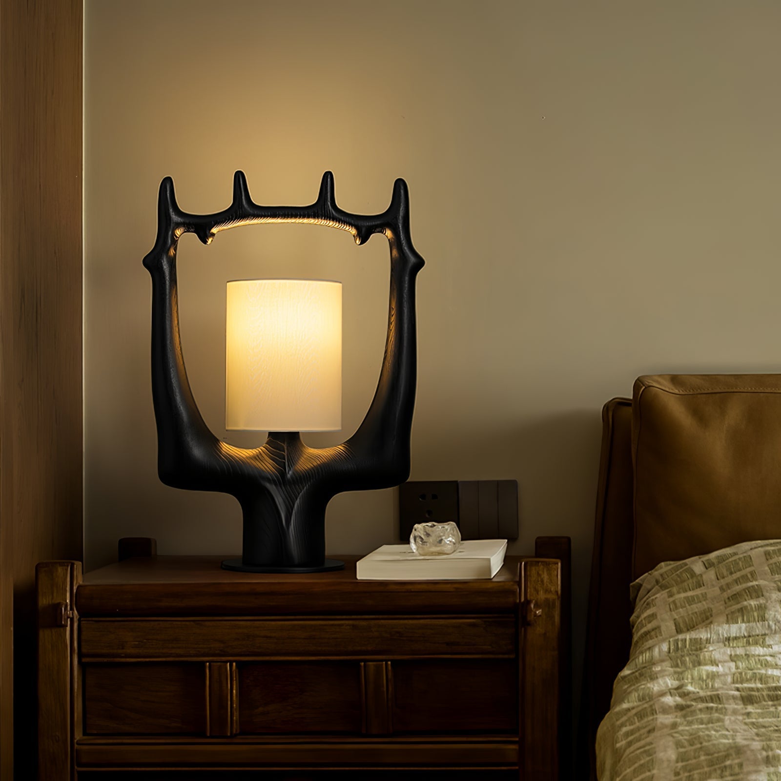 Antler Ring Table Lamp-Homelova