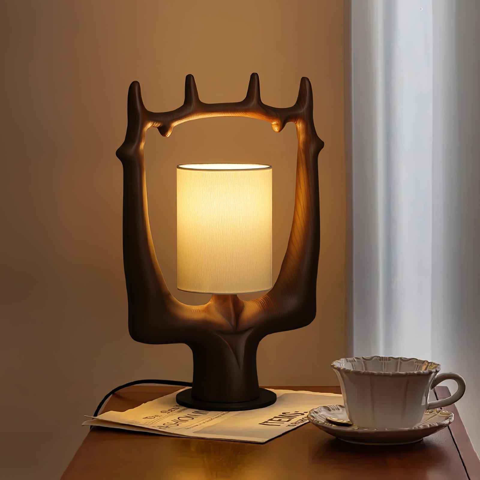 Antler Ring Table Lamp-Homelova