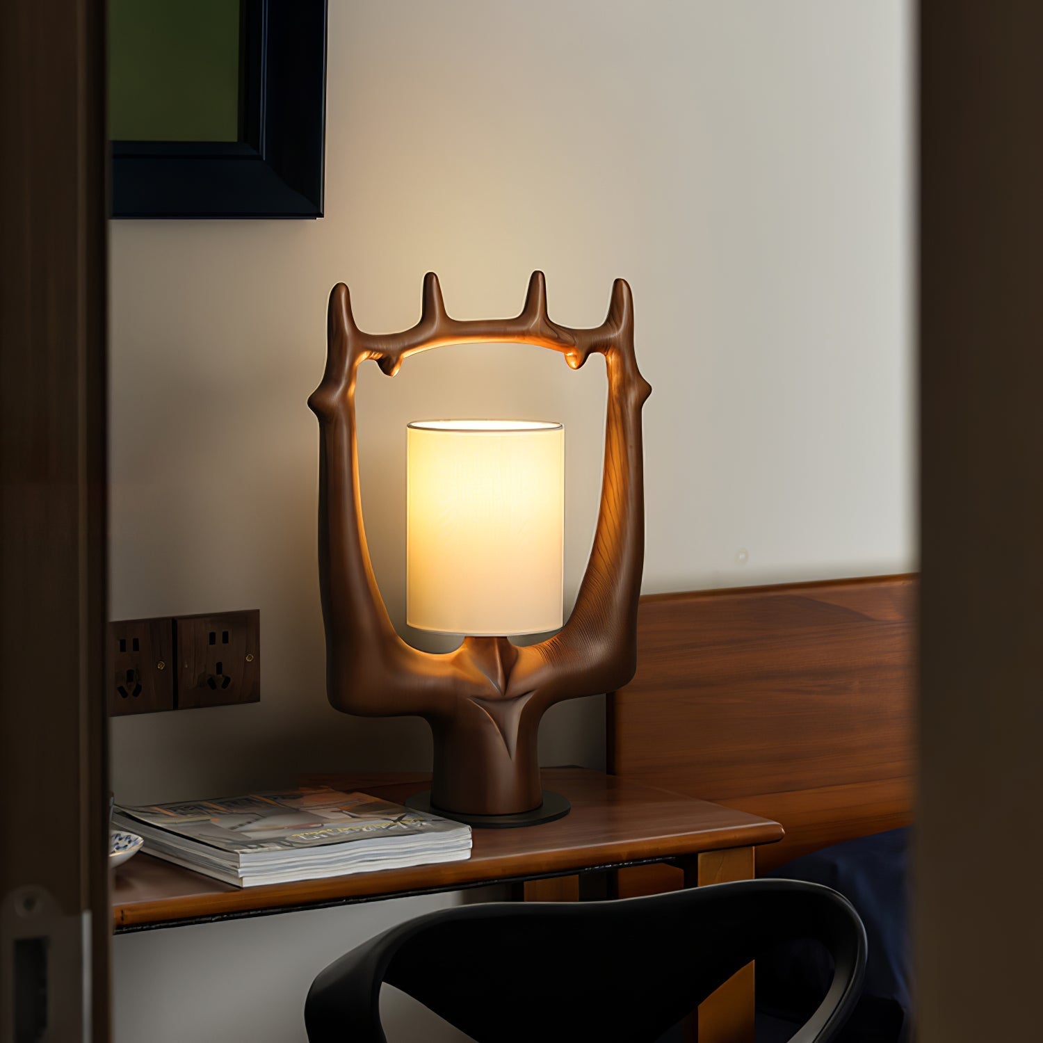Antler Ring Table Lamp-Homelova