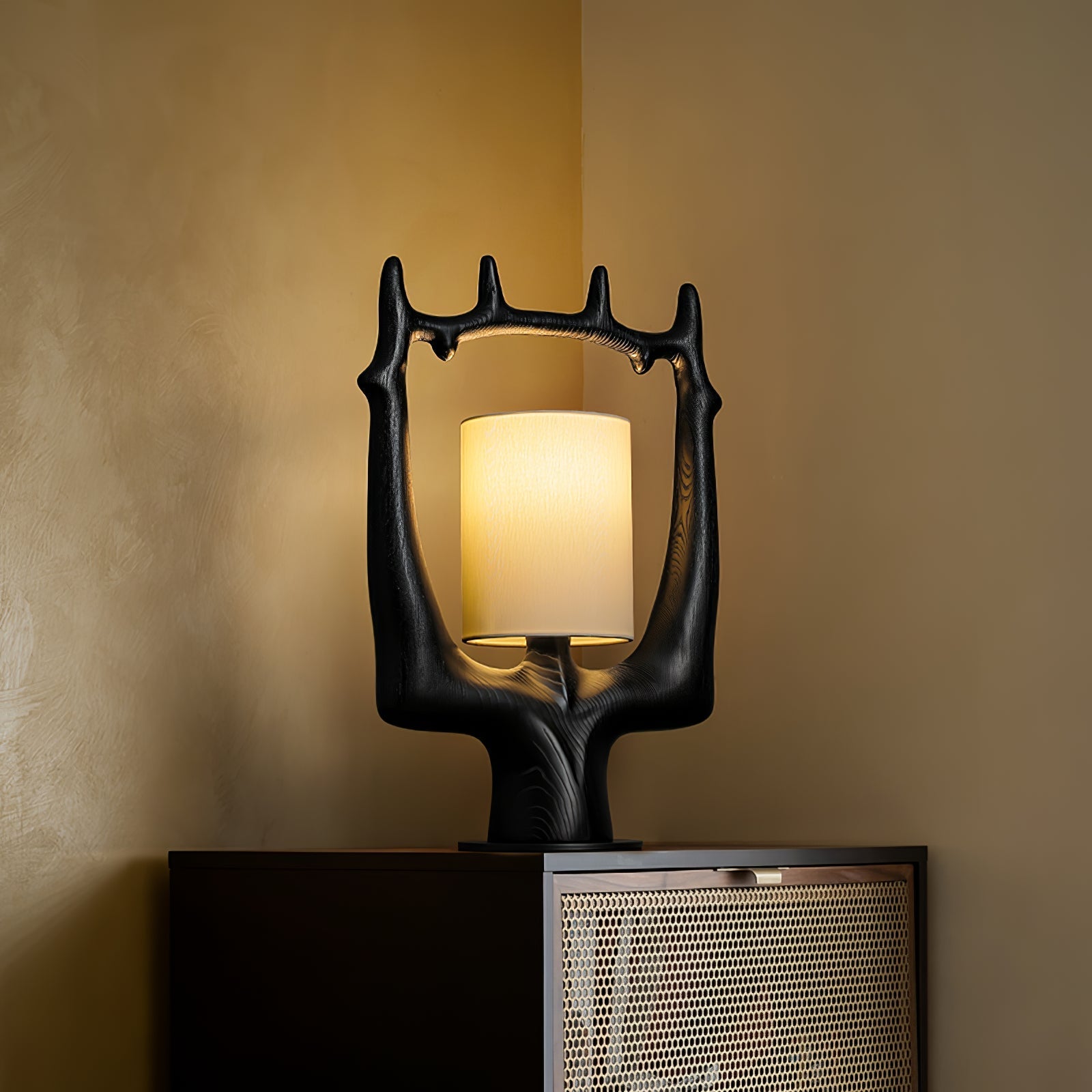 Antler Ring Table Lamp-Homelova