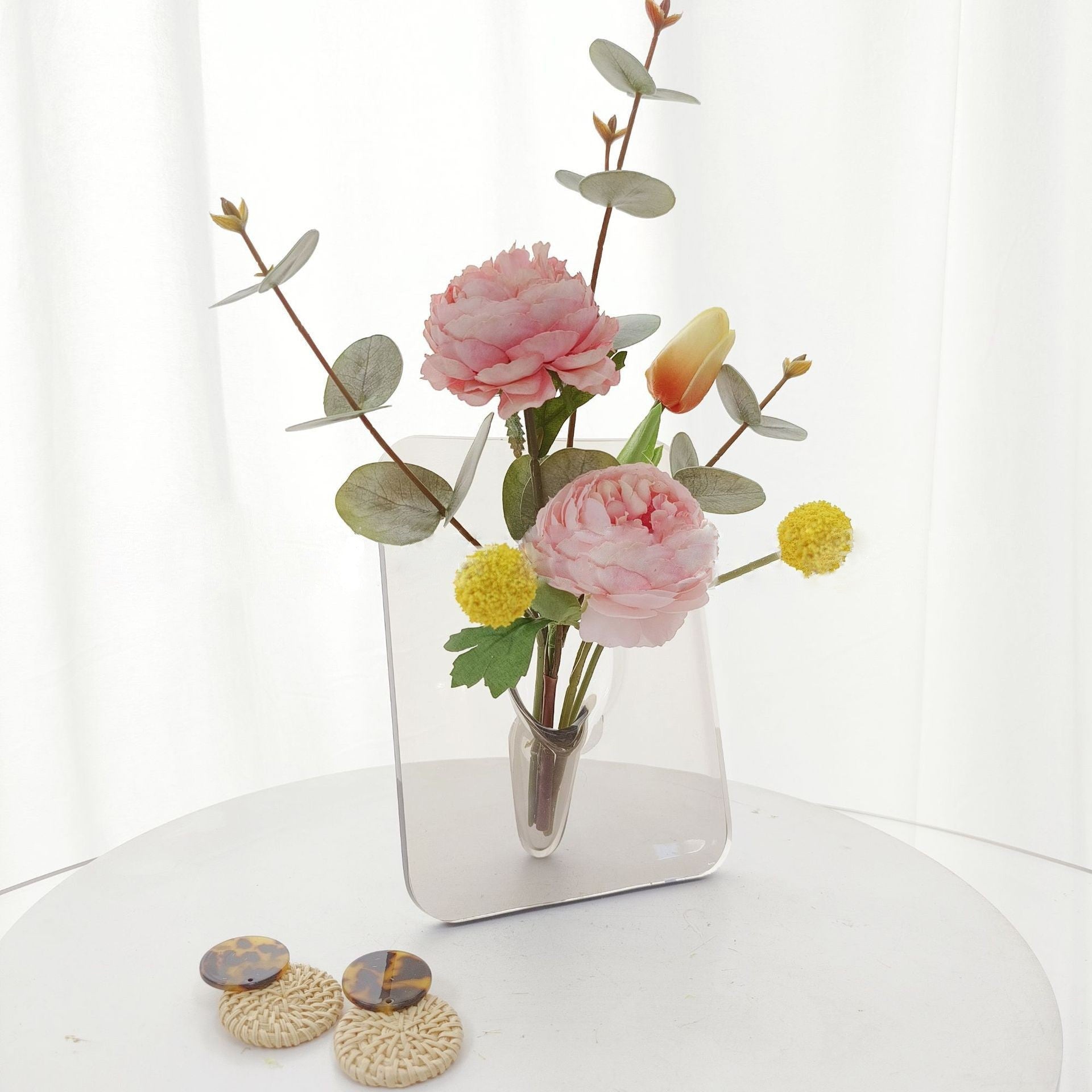 Elegant Acrylic Flower Vase-Homelova