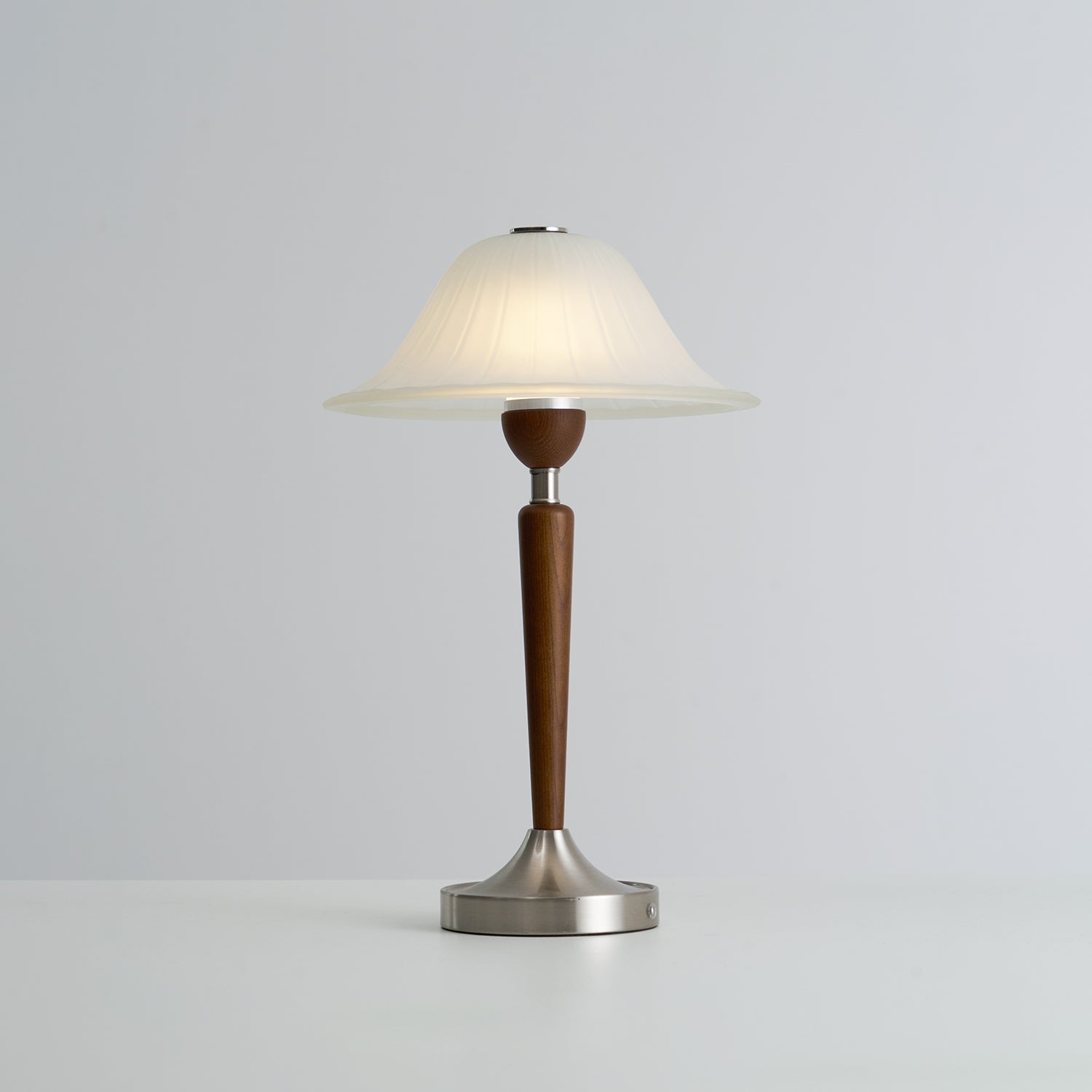 Winston Vintage Table Lamp-Homelova