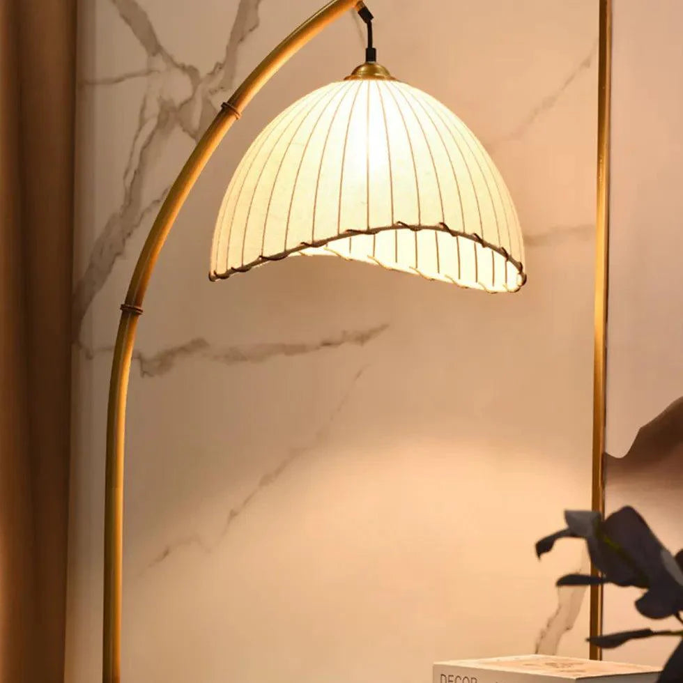 White Curved Fabric Retro Floor Lamp-Homelova